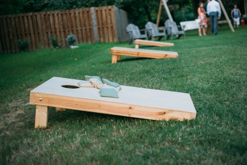 barbecue-cornhole