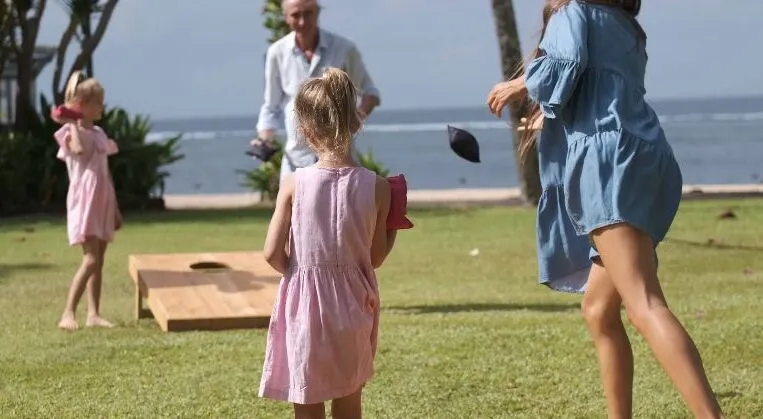 cornhole_plage_famille